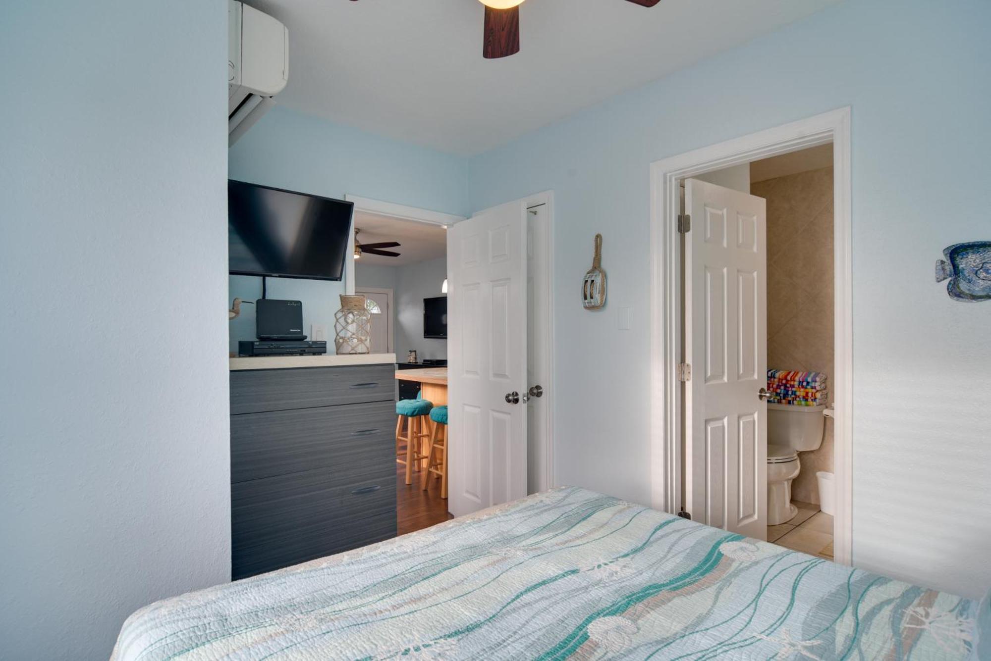 Condo With Community Pool - Walk To Madeira Beach! เซนต์พีทบีช ภายนอก รูปภาพ