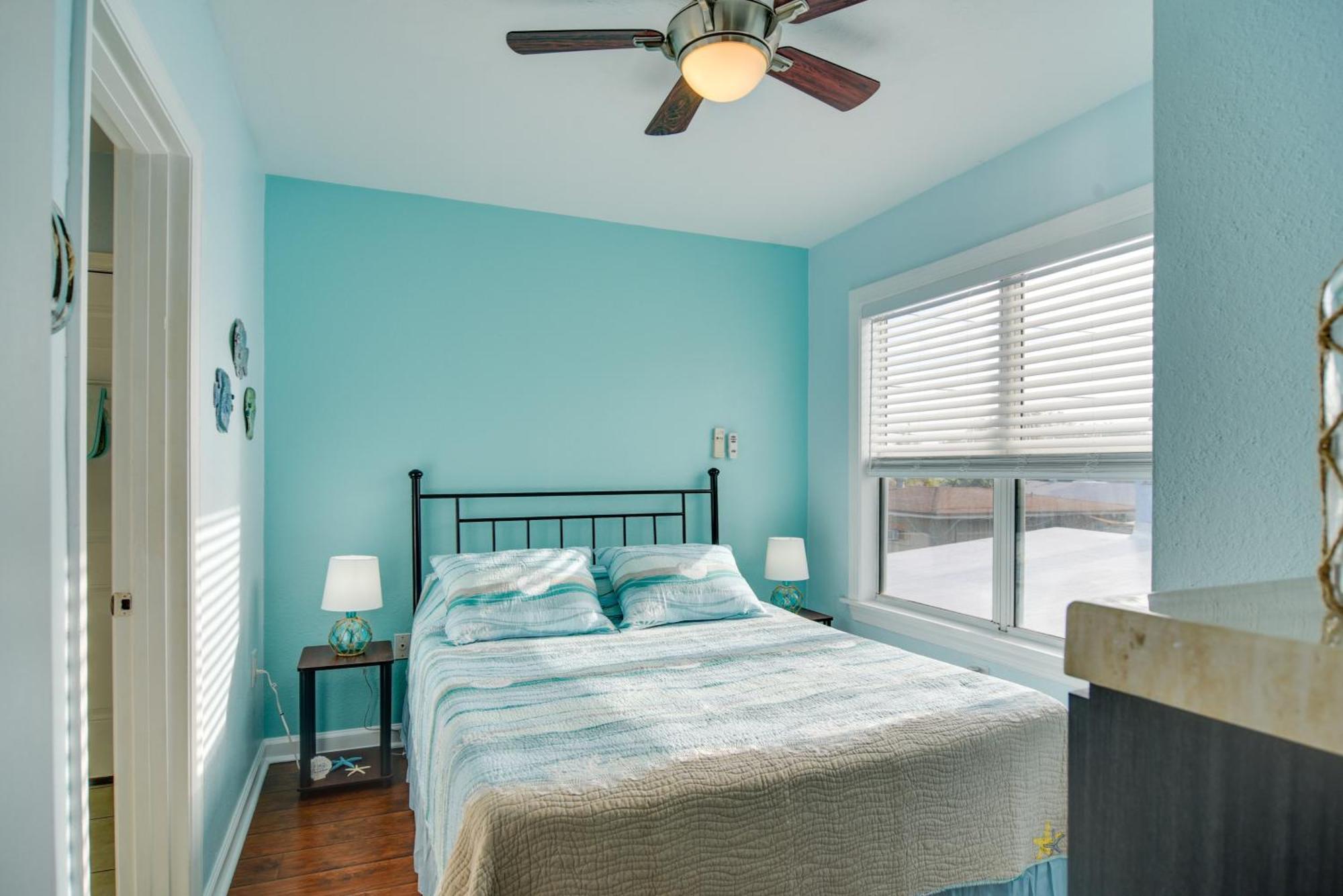 Condo With Community Pool - Walk To Madeira Beach! เซนต์พีทบีช ภายนอก รูปภาพ