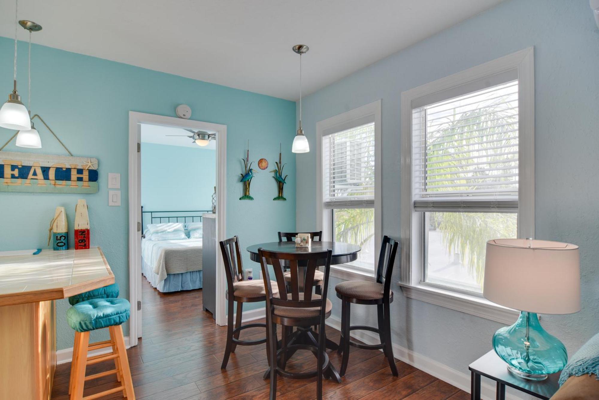 Condo With Community Pool - Walk To Madeira Beach! เซนต์พีทบีช ภายนอก รูปภาพ